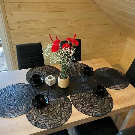 Na Poddaszu U Reni Grywałd